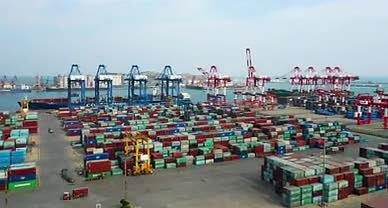 锦州港港口集装箱延时实拍视频的预览图